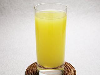 オレンジジュース（３０％果汁入り）